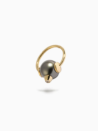 Diamond Studded Pearl 'Captive' Ring S Black